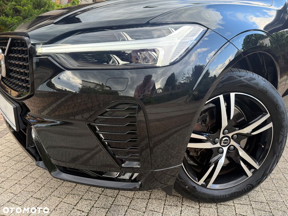 Volvo XC 60 B4 B Plus Dark - 23