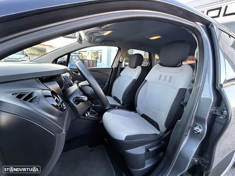 Renault Captur 1.2 TCe Exclusive EDC - 11