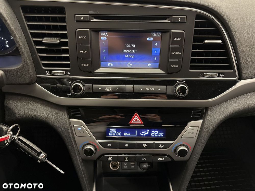 Hyundai Elantra 1.6 Comfort - 15