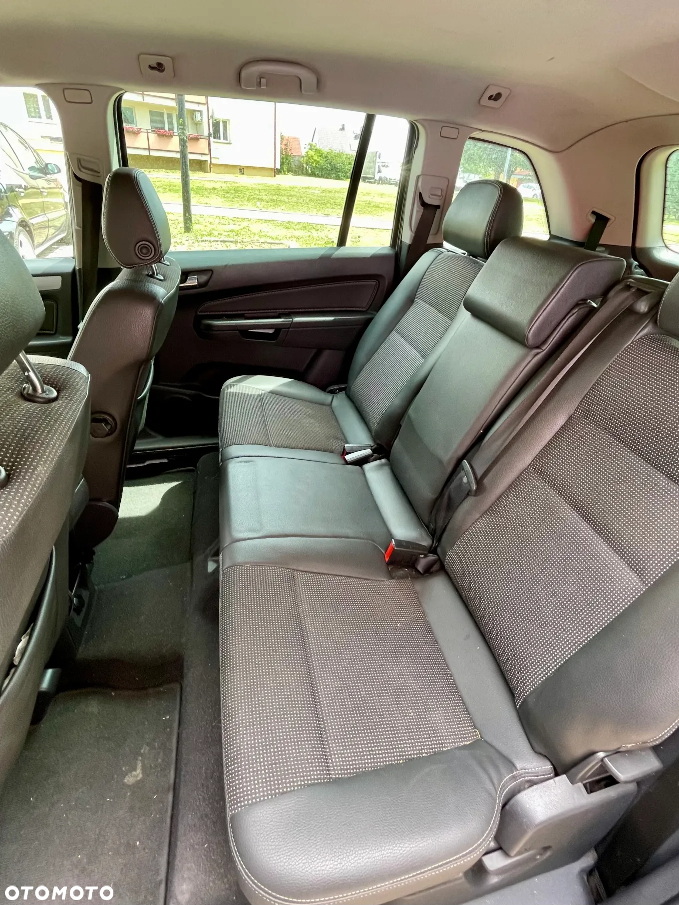 Opel Zafira - 11
