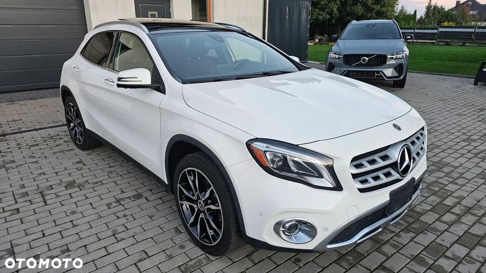 Mercedes-Benz GLA 250 4Matic 7G-DCT Peak Edition - 18