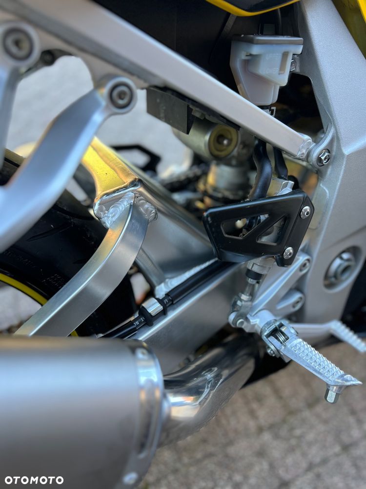 Suzuki GSX-R - 33