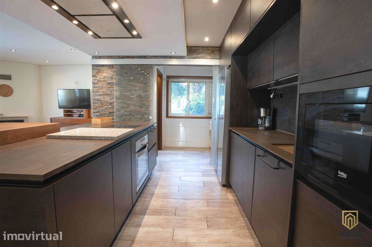 T3 em Ermesinde com garagem box para 4 carros | 185 m² - Grande imagem: 2/23