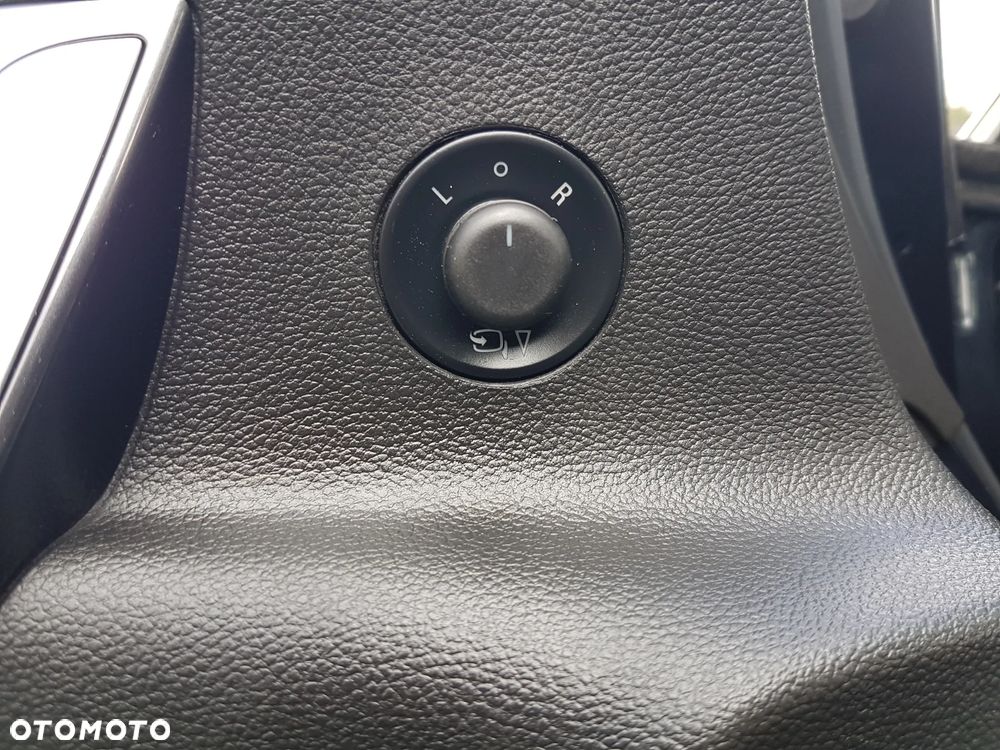 Opel Astra 2.0 CDTI DPF SportsTourer Exklusiv - 30