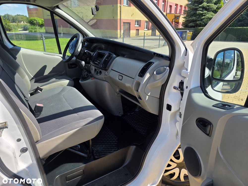 Opel Vivaro - 16