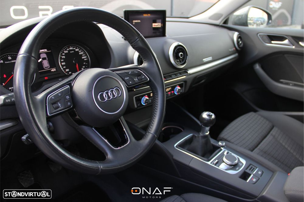Audi A3 Sportback 30 TFSI Sport - 15