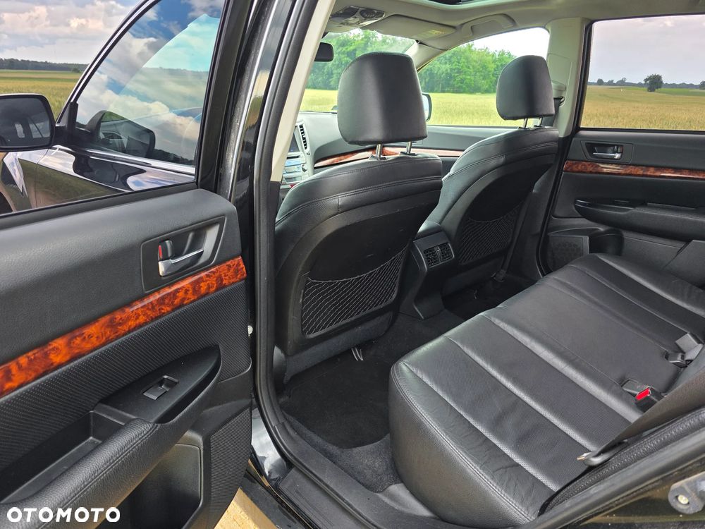 Subaru Outback - 16
