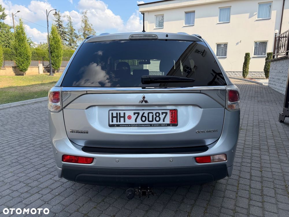 Mitsubishi Outlander 2.2 DI-D 4WD Automatik Instyle - 10