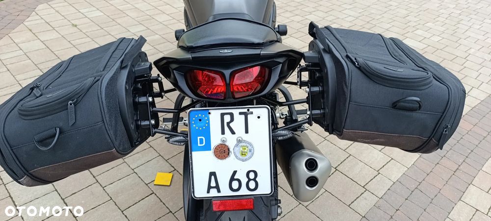Yamaha FZ8 - 31