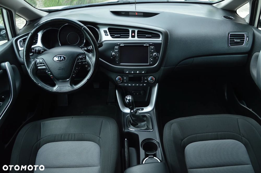Kia Ceed 1.6 CRDi Business Line - 10
