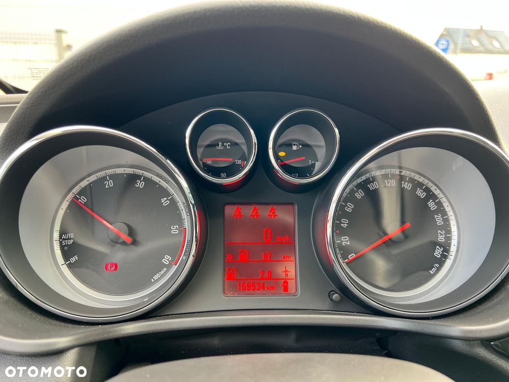 Opel Insignia - 12