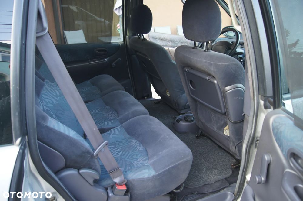 Renault Espace 2.2 TD RT - 11