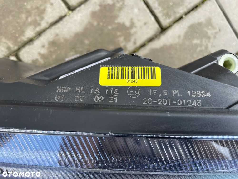 LAMPA PRZEDNIA LEWA FORD FIESTA MK8  2017-2020 - NOWA VARROC FULL-LED - 4
