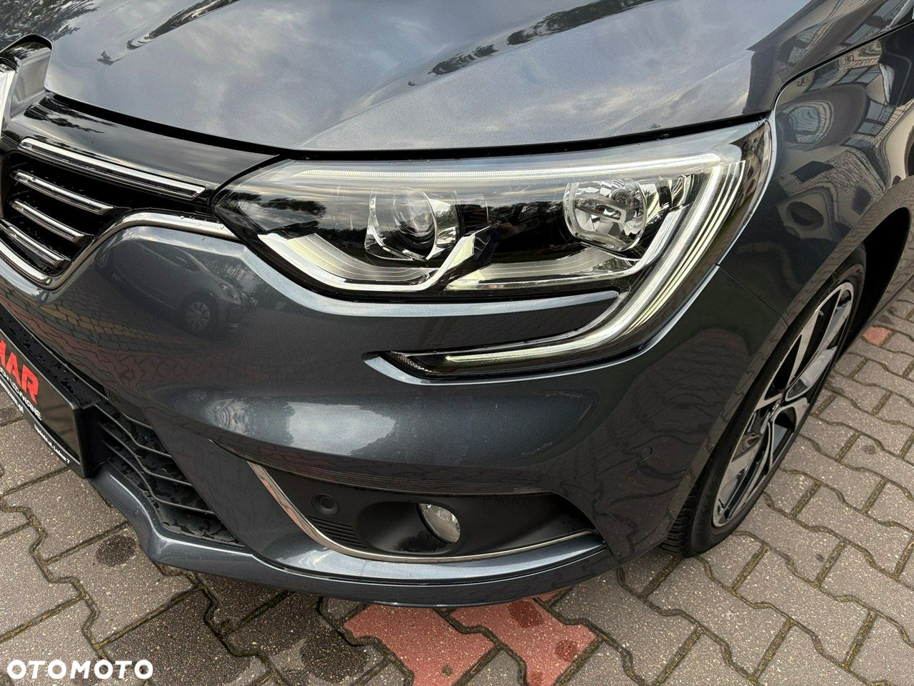 Renault Megane Grandtour ENERGY TCe 140 EDC BOSE EDITION - 4