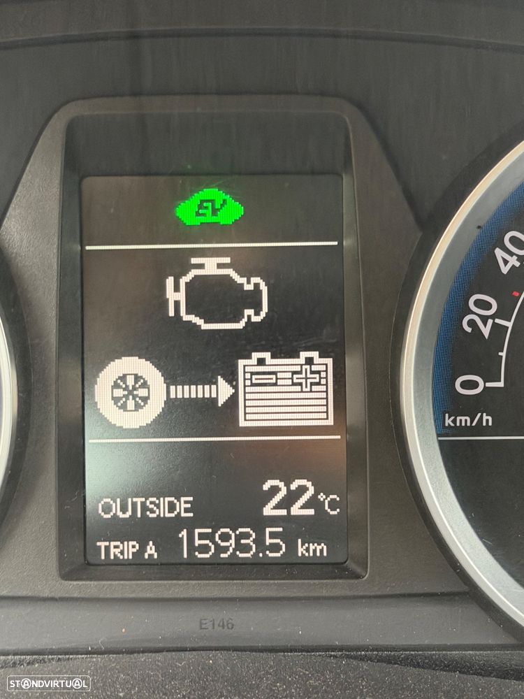 Toyota Auris Touring Sports 1.8 HSD Exclusive +TSS+Navi — fotografia 22