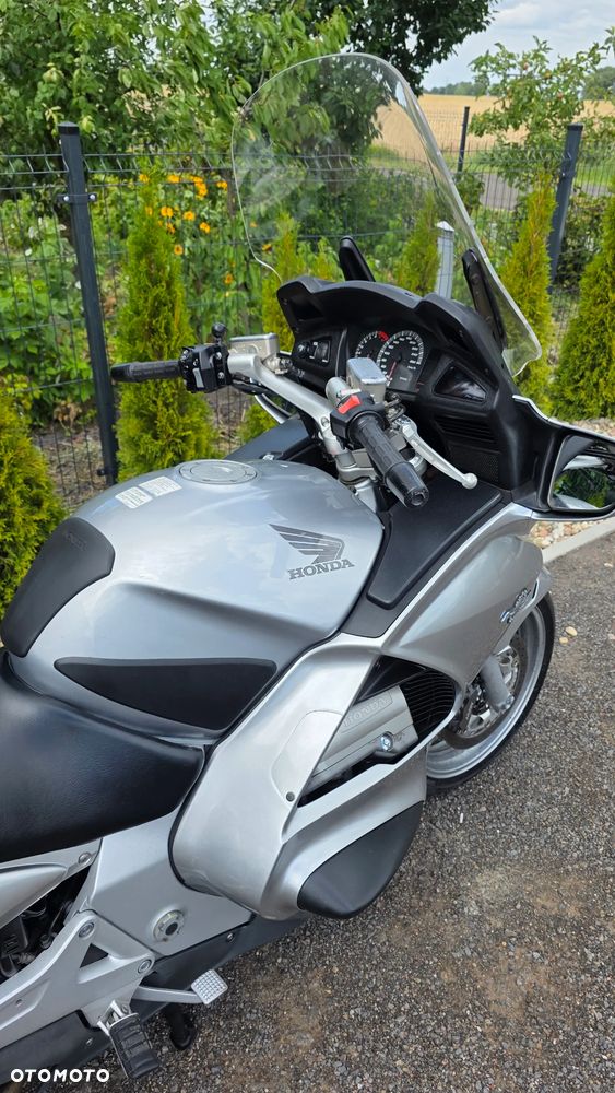 Honda ST - 19