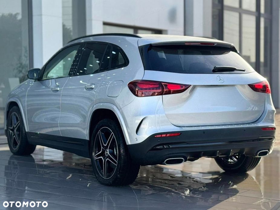 Mercedes-Benz GLA 200 AMG Line - 7