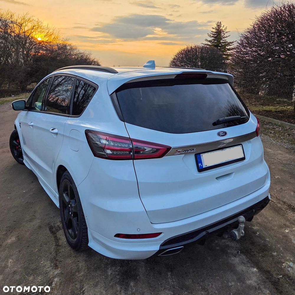 Ford S-Max - 9