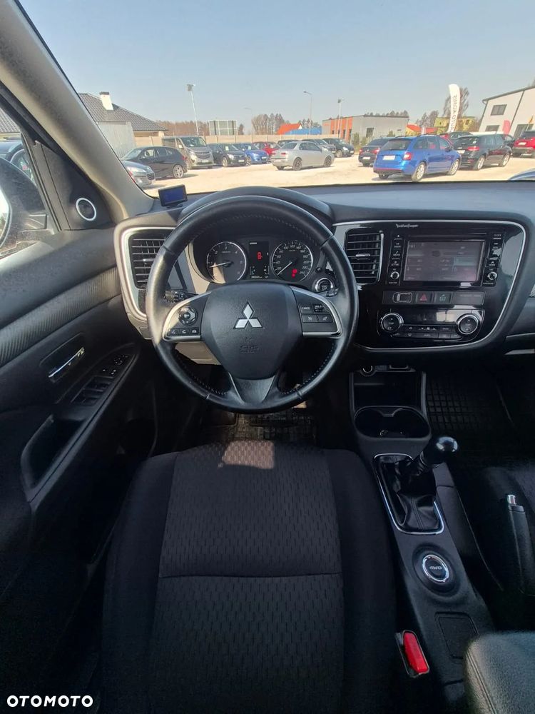 Mitsubishi Outlander 2.2 DID Intense - 16