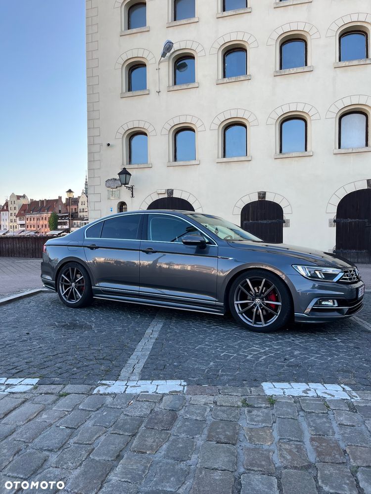 Volkswagen Passat - 4