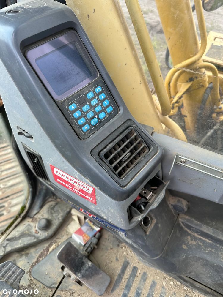 Komatsu PC 210 LC-7 - 9