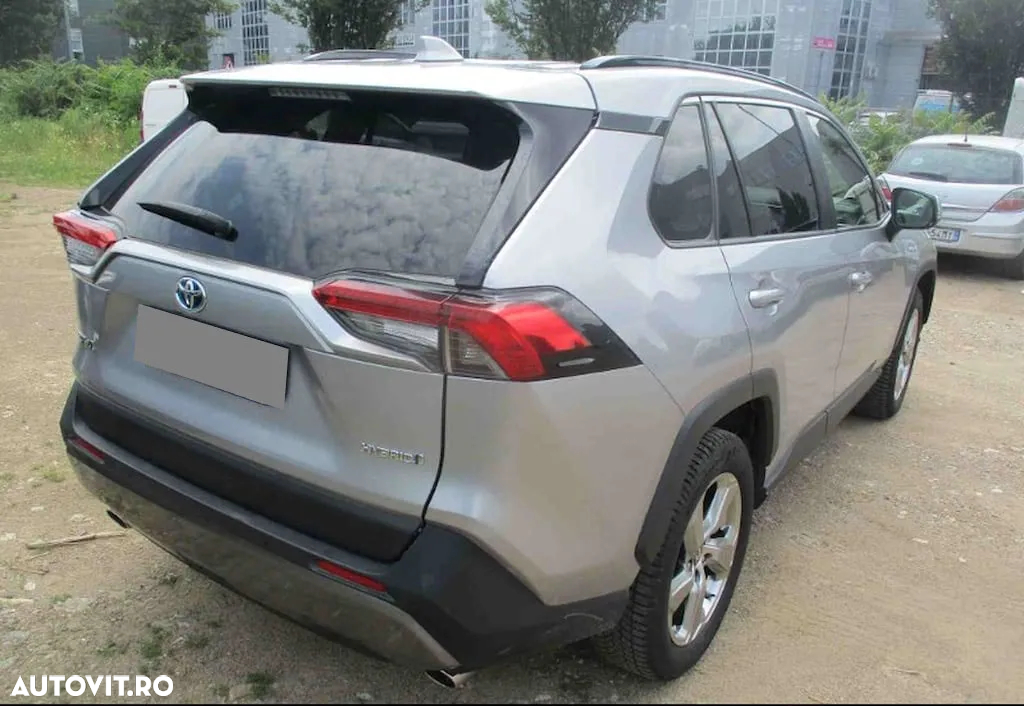 Toyota RAV4 - 4