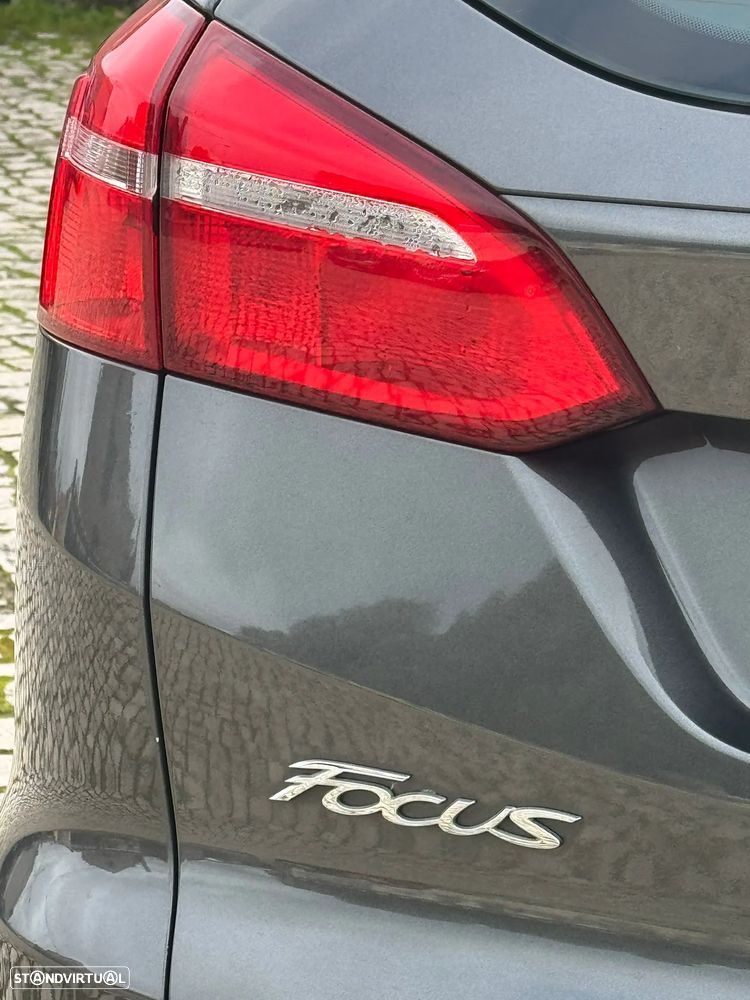 Ford Focus SW 1.0 EcoBoost S&S TREND - 16