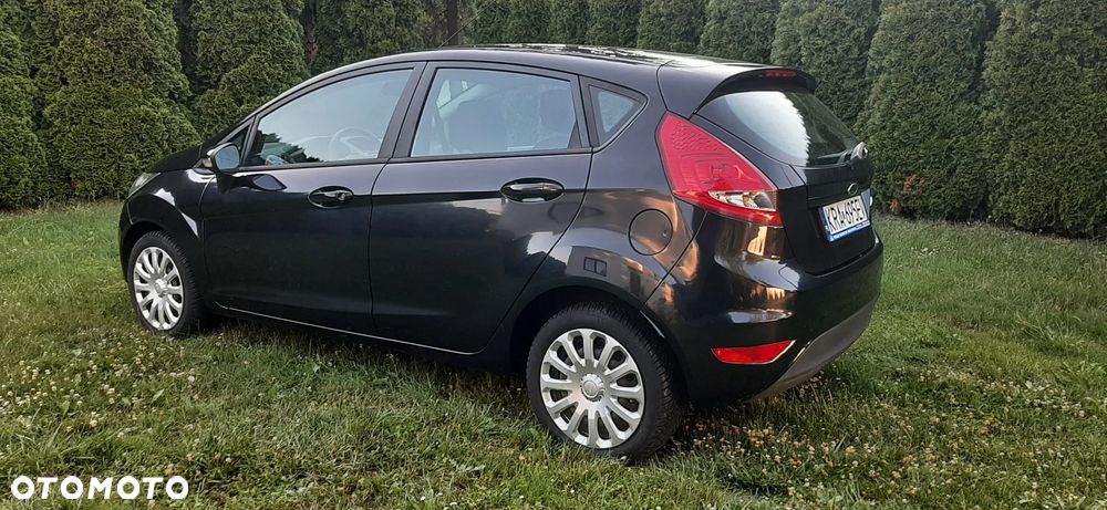 Ford Fiesta - 9