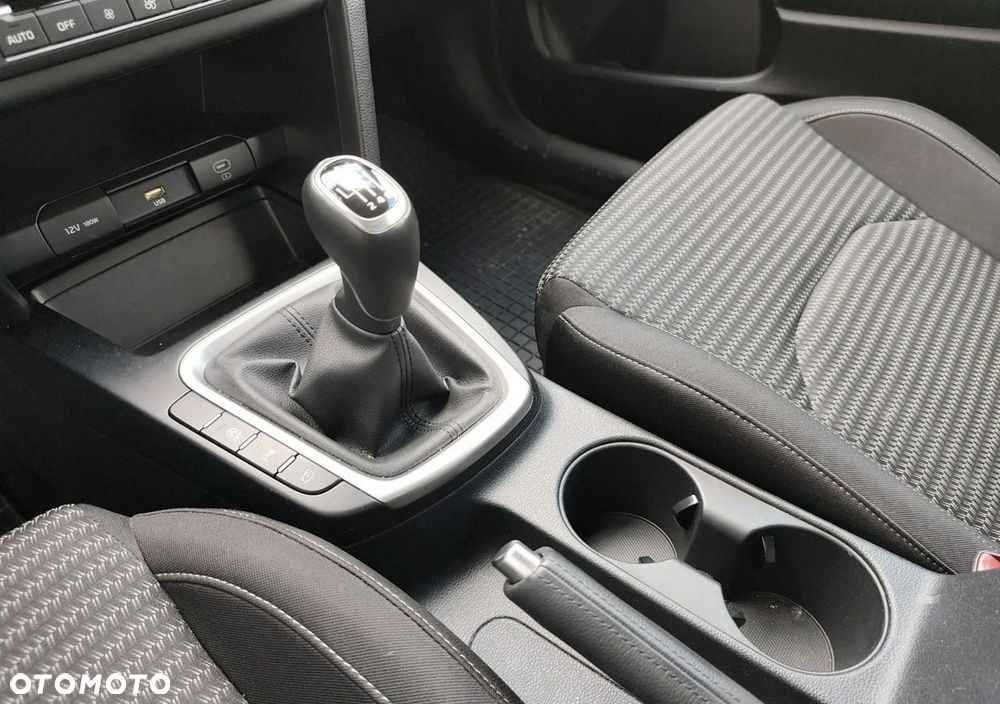 Kia Ceed - 7
