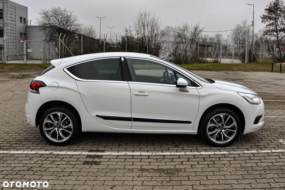 Citroën DS4 THP 200 SportChic - 5