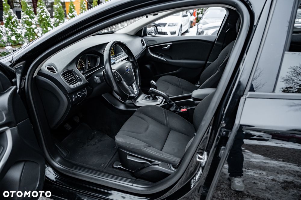Volvo V40 D2 - 17