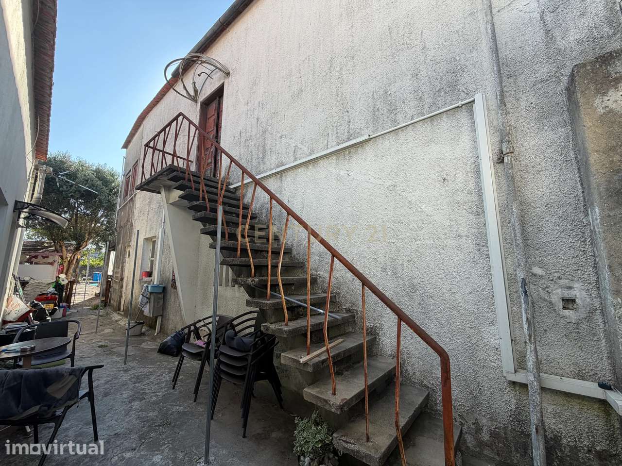 Prédio para Reabilitação no Centro de Cacia - Grande imagem: 3/17