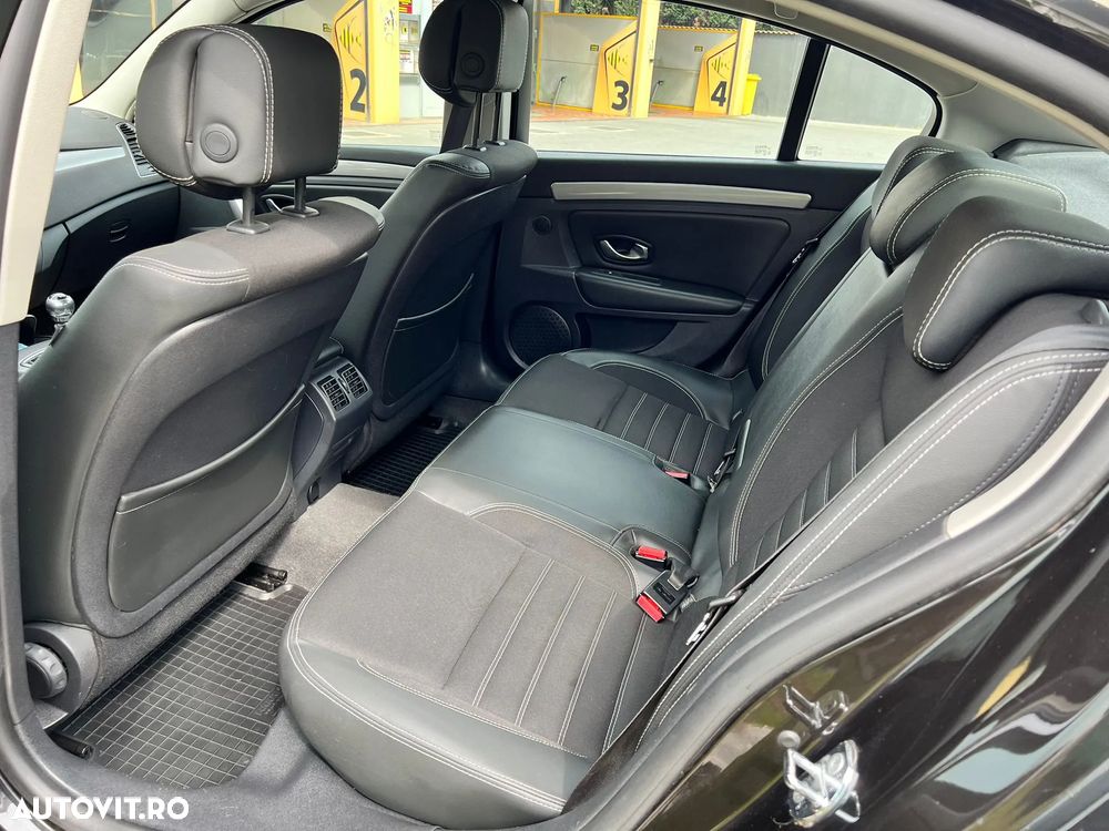 Renault Laguna dCi 110 FAP Limited - 8