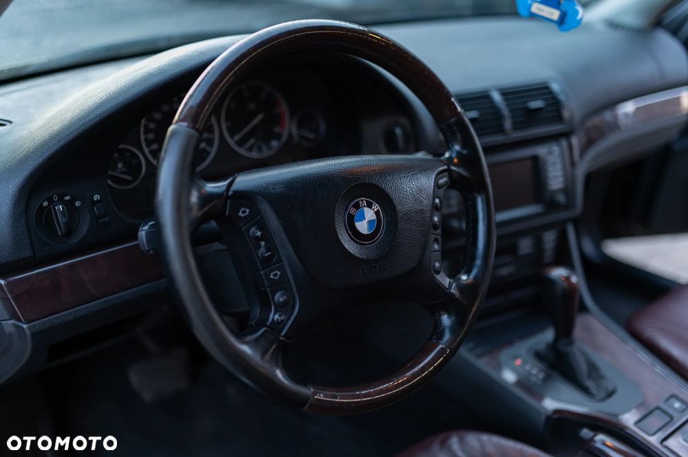 BMW Seria 5 - 23