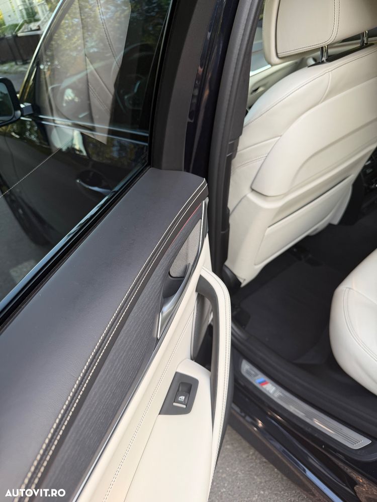 BMW Seria 5 530i xDrive AT MHEV - 17