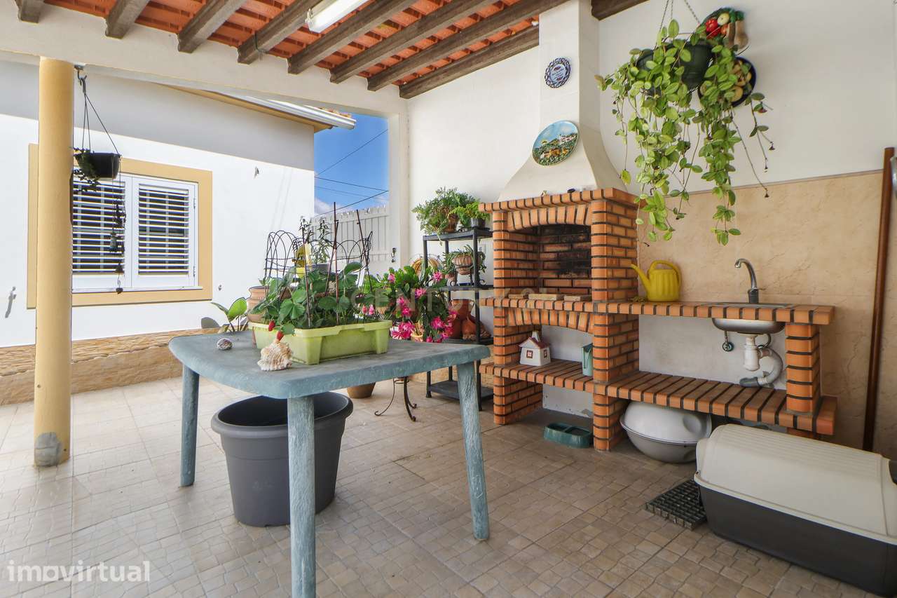 Moradia T2 com Espaço exterior e Garagem em Cabanas - Grande imagem: 3/42