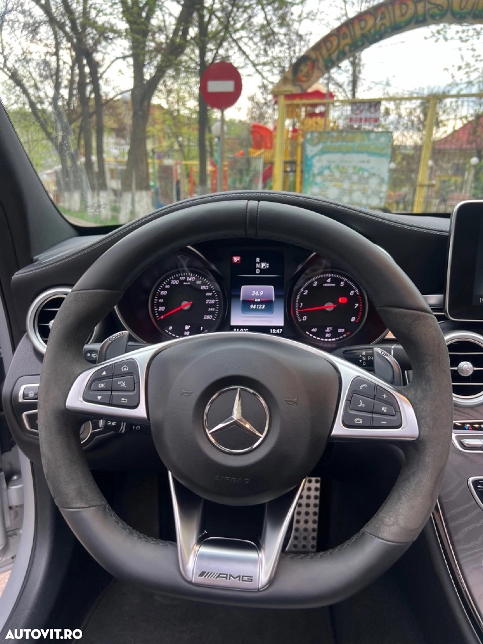 Mercedes-Benz C 400 4Matic T 7G-TRONIC AMG Line - 33