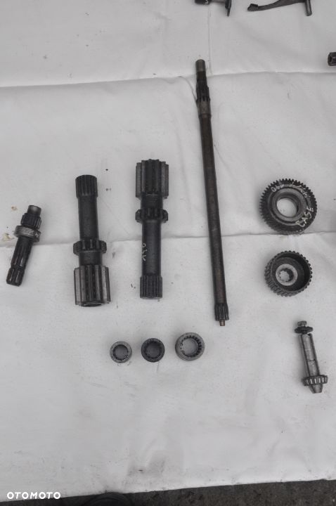 KOŁO TALERZOWE WAŁEK PÓŁOŚ NEW HOLLAND TM  CASE MXM 140 - 5