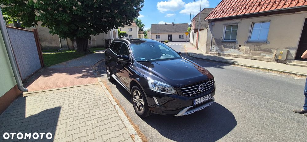 Volvo XC 60 D4 Drive-E R-Design Momentum - 2