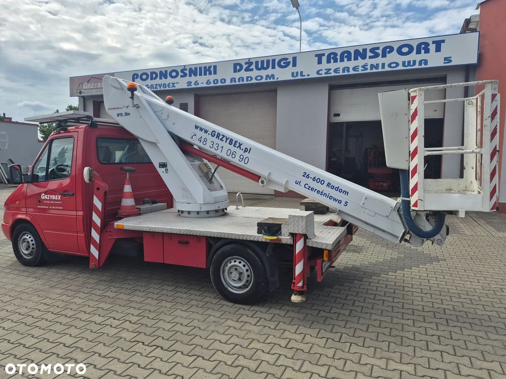 Mercedes-Benz Sprinter - 8