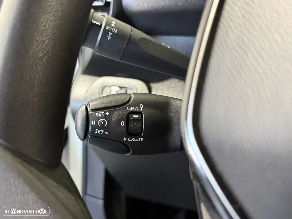 Peugeot PARTNER 1.6 BLUEHDI 75 CV - 3 LUGARES - IVA DEDUTIVEL - 25