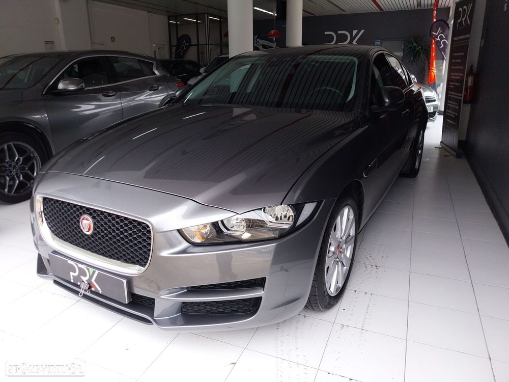 Jaguar XE 2.0 D R-Sport Aut. - 3