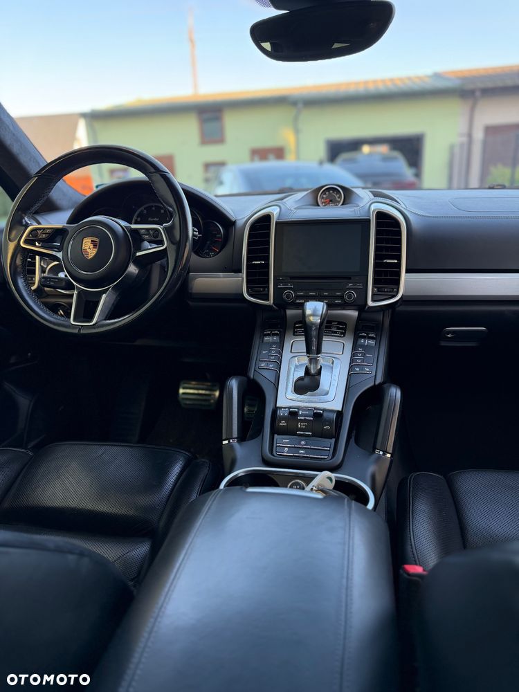 Porsche Cayenne - 7