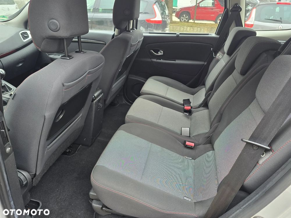 Renault Grand Scenic - 16