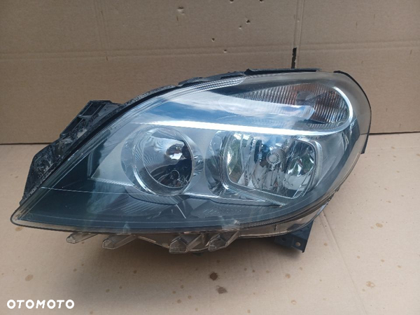 Lampa przednia lewa Mercedes B-klasa W246 lampa A246