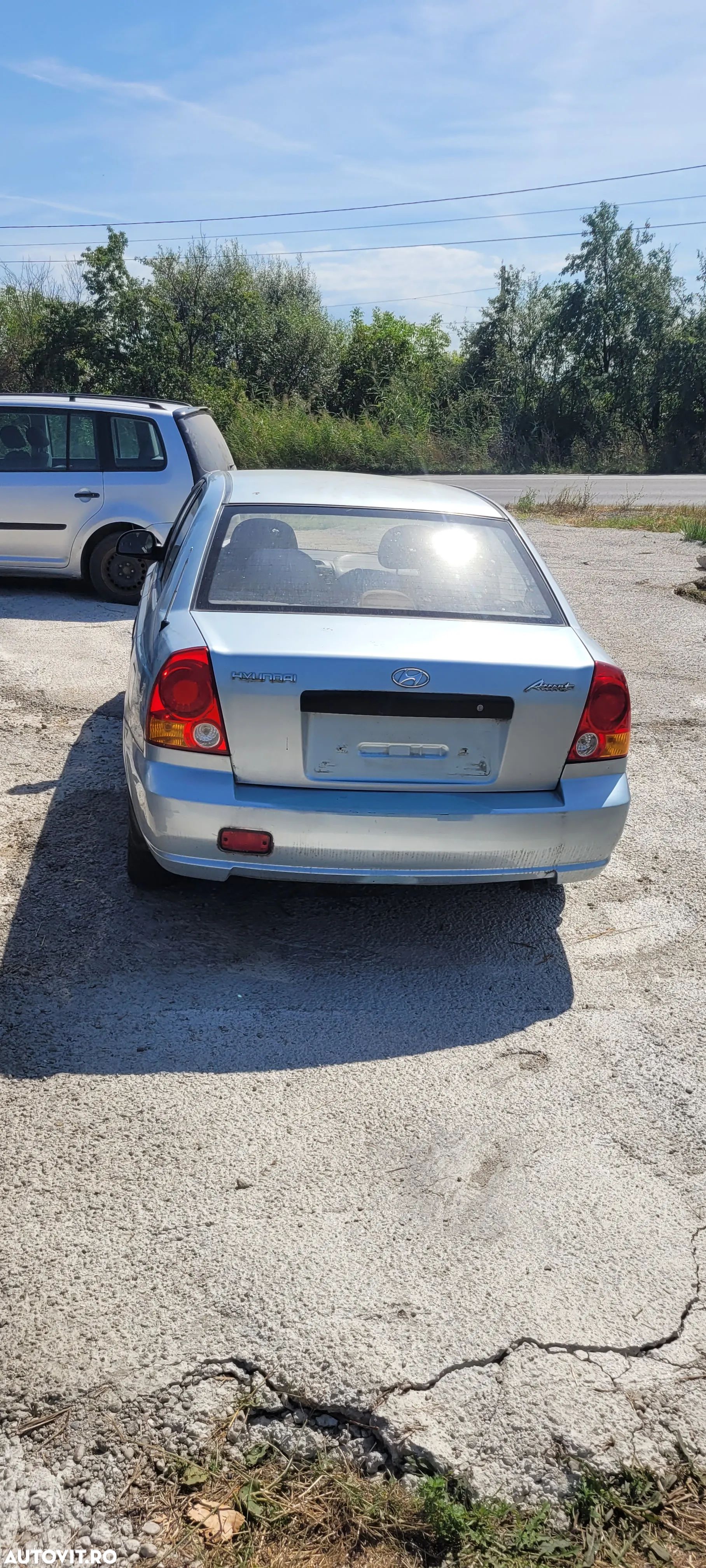 Dezmembrez hyundai accent 1.5l diesel crdi - 1