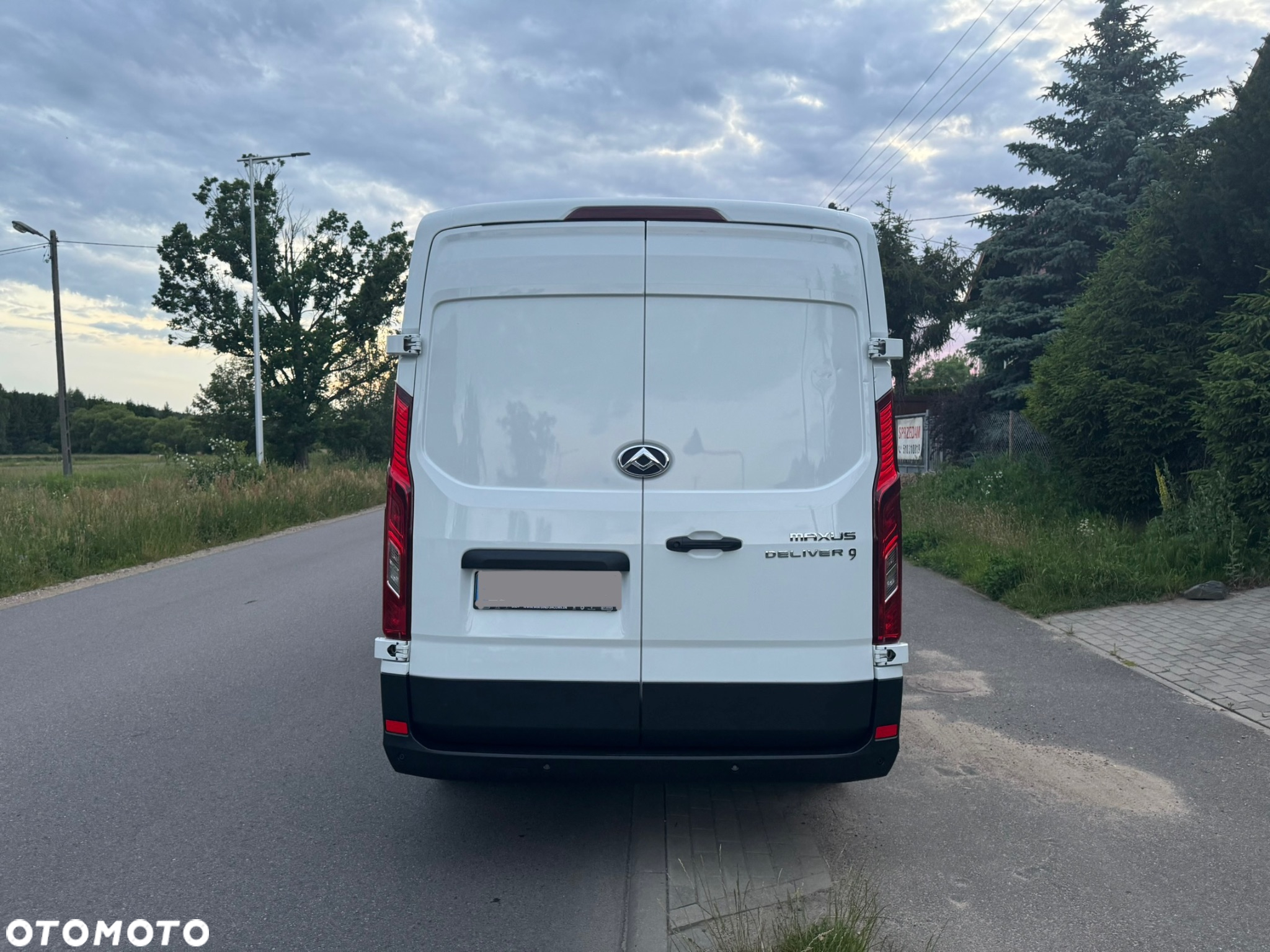 Maxus Deliver 9 - 5