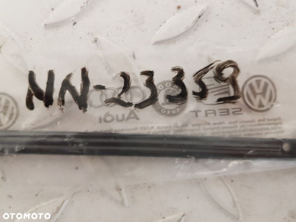 ORYGINALNA NOWA LISTWA OZDOBNA ZGARNIAJĄCA SZYBY CZOŁOWEJ PRAWA SEAT LEON III 3 12-20 PRZÓD PRAWY - 4