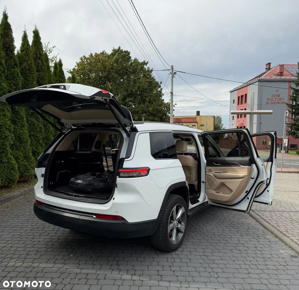 Jeep Grand Cherokee - 20