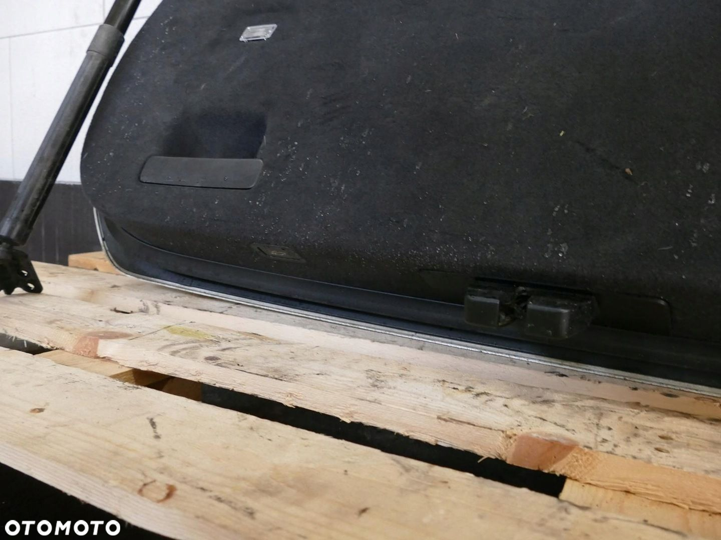 VOLVO XC60 I LIFT R-DESIGN KLAPA BAGAŻNIKA TYŁ 614-46 - 13